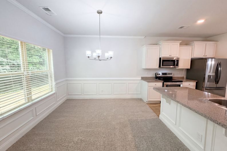 Photo 5 of 27 of 11916 Lovejoy Crossing Pl, Lovejoy, GA