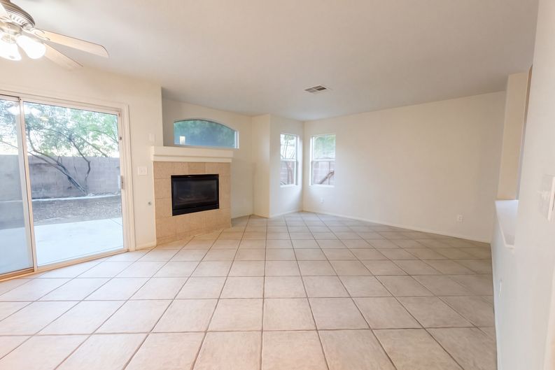 Photo 3 of 25 of 1008 Windhook St, Las Vegas, NV