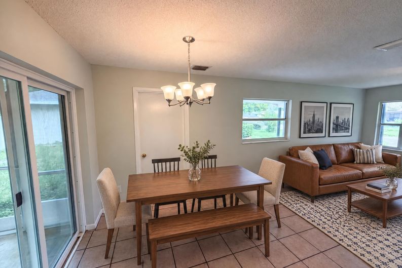Photo 7 of 23 of 1735 Jefferson Dr, Mount Dora, FL