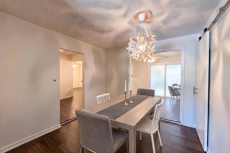 Photo 9 of 25 of 3808 Shane Ct, Ellenwood, GA
