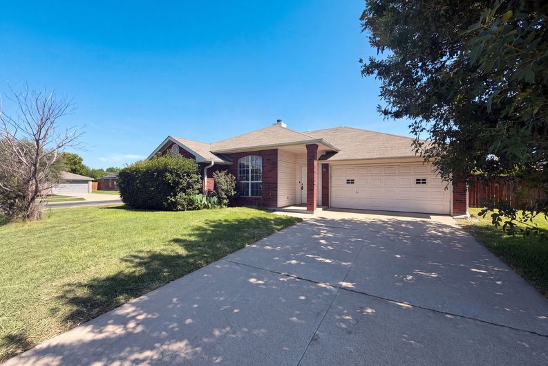 Photo 16 of 19 of 507 Abu Bakar Dr, Killeen, TX
