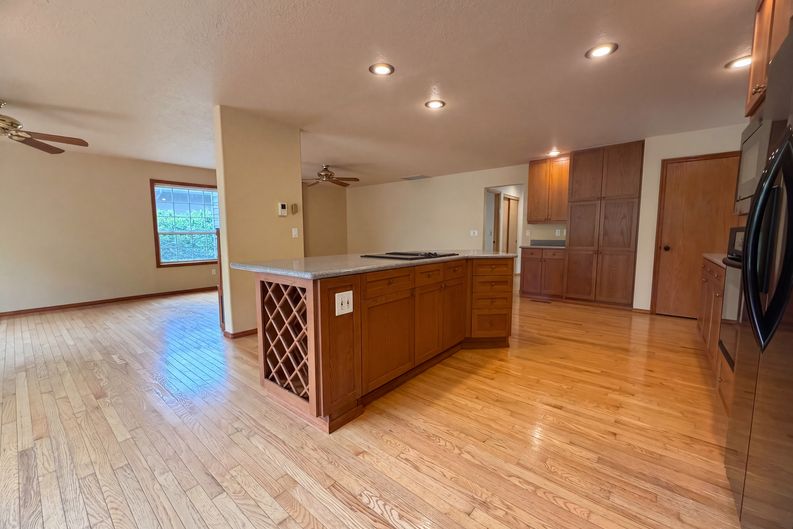 Photo 10 of 26 of 14292 SE Meadows Ln, Clackamas, OR