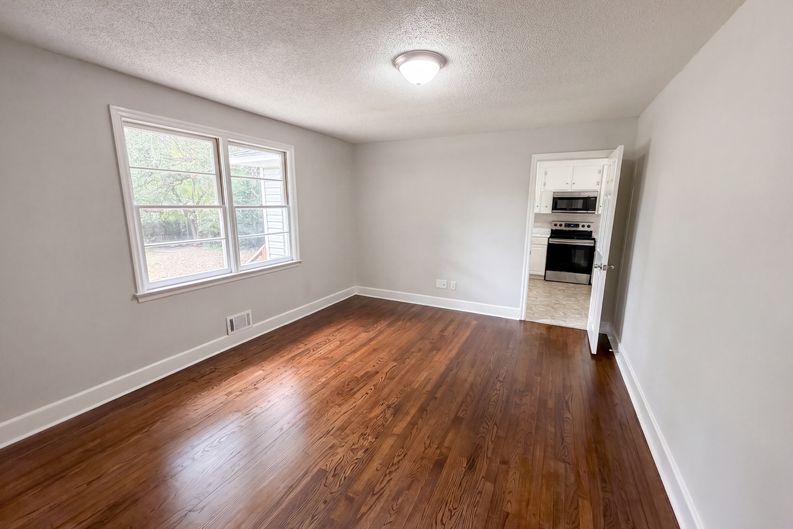 Photo 10 of 20 of 840 Decatur St, West Columbia, SC