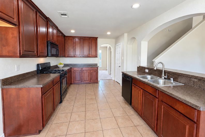 Photo 9 of 28 of 124 Lonesome Dove Ln, Forney, TX
