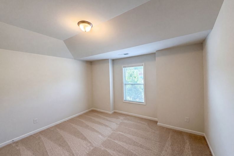 Photo 24 of 51 of 1481 Azalea Brook Dr, Lawrenceville, GA