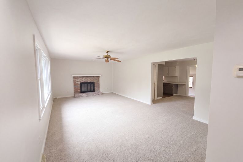 Photo 3 of 50 of 211 Roshon Dr, Medina, OH
