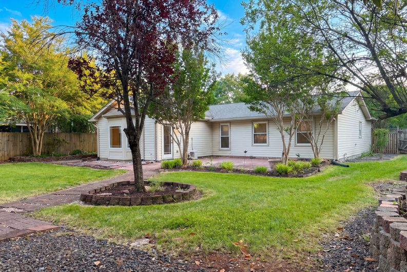 Photo 42 of 51 of 8947 Rosewood St, Manassas, VA