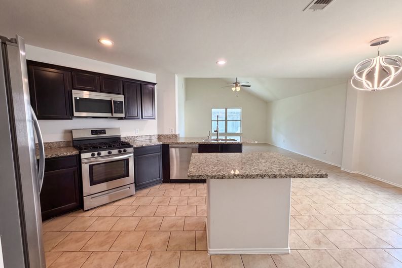 Photo 6 of 17 of 3603 Indigo Forest St, Spring, TX