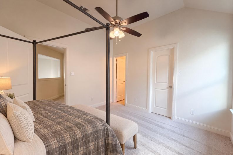 Photo 32 of 43 of 4409 Elmgreen Dr, Roanoke, TX