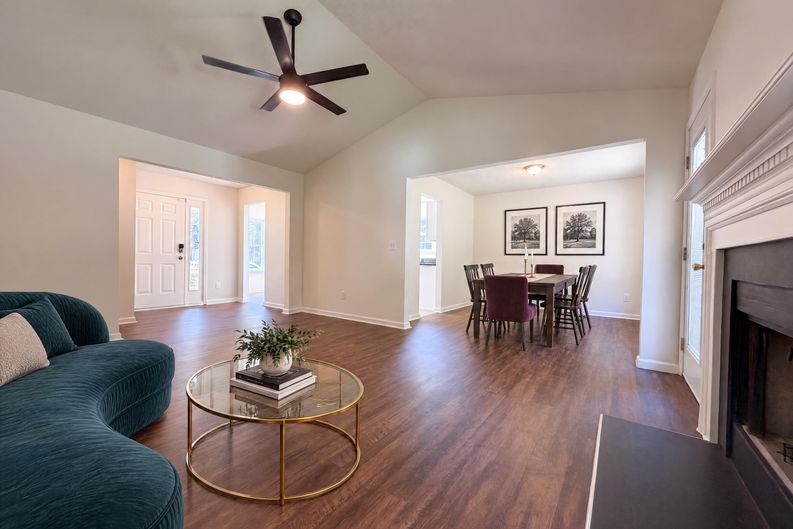 Photo 3 of 19 of 301 Hocutt Dr, Clayton, NC