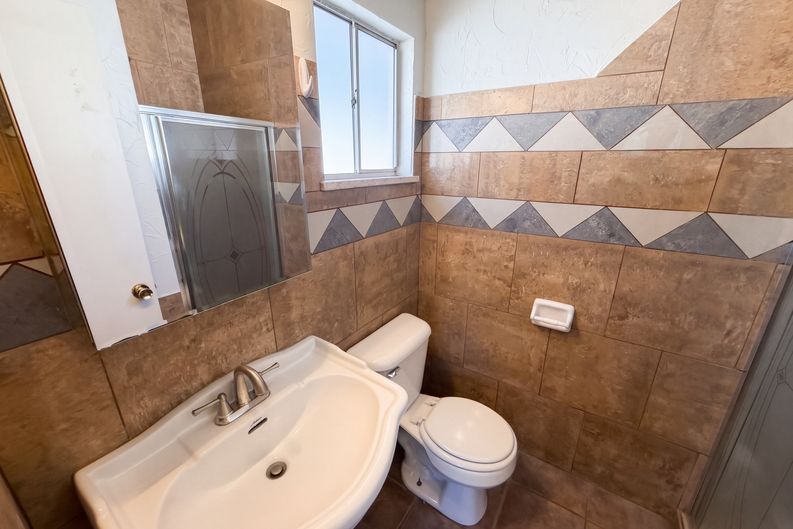 Photo 21 of 63 of 7811 W 62nd Ave, Arvada, CO
