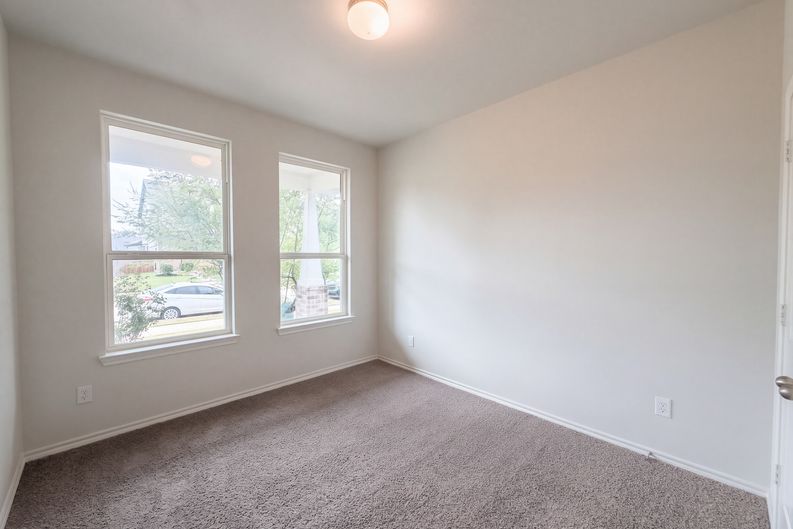 Photo 9 of 21 of 2825 Journey Ln, Crandall, TX