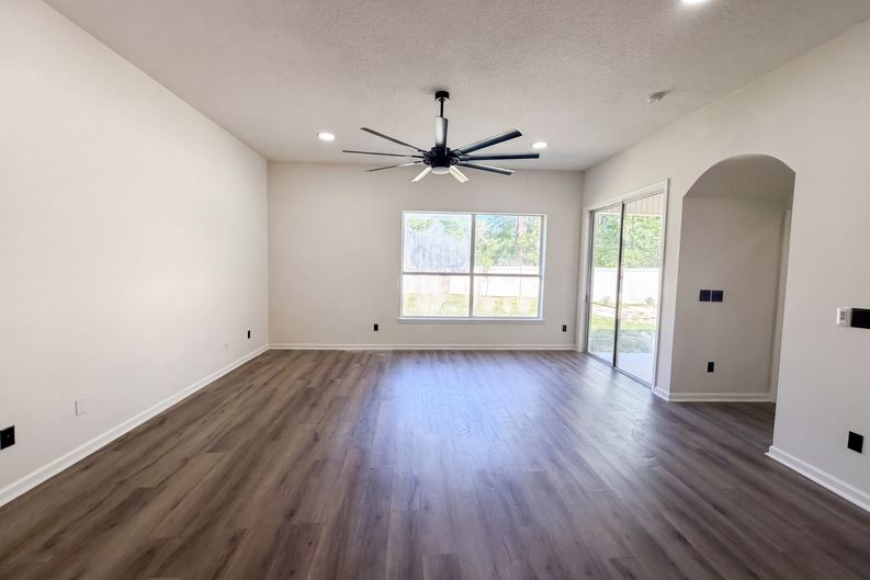 Photo 3 of 21 of 45168 Ingleham Cir, Callahan, FL