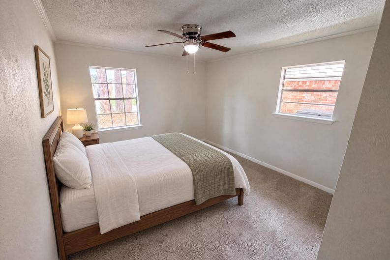 Photo 8 of 21 of 912 S 23rd St, Nederland, TX