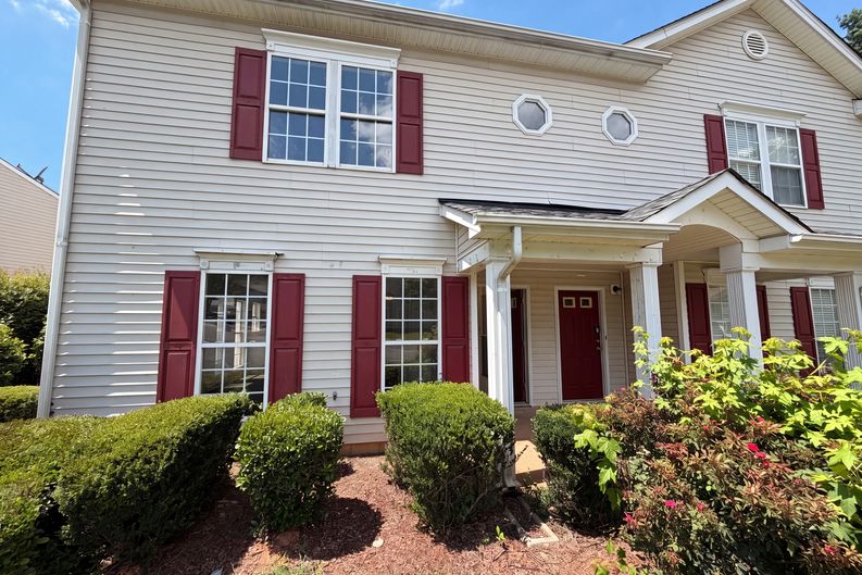 Photo 19 of 21 of 3831 Mohawk Ct, Charlotte, NC