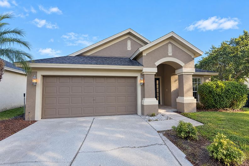 Photo 34 of 37 of 30447 Iverson Dr, Wesley Chapel, FL