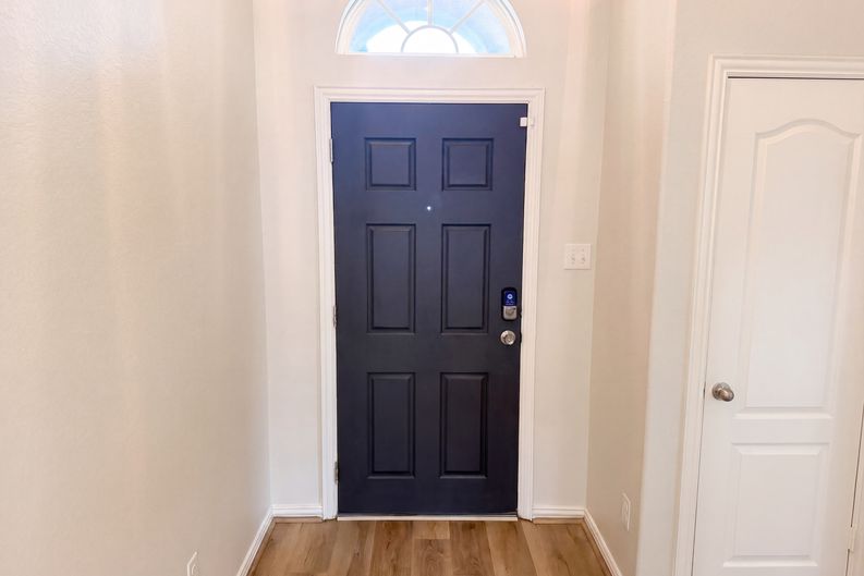 Photo 6 of 25 of 7820 Amber Ct, Texas City, TX