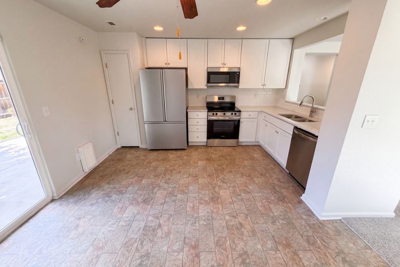 Photo 11 of 34 of 886 Sagebrush Dr, Brighton, CO