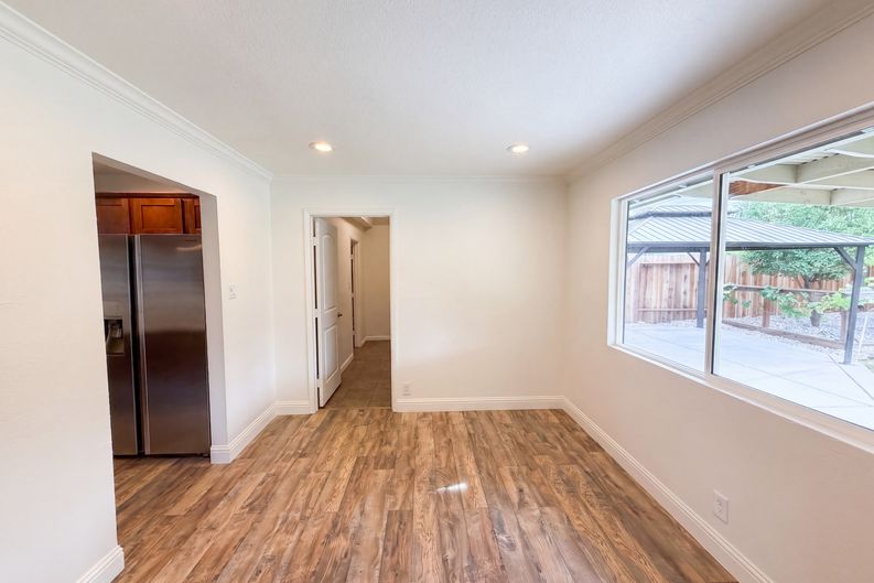 Photo 12 of 27 of 6809 Weddigen Way, North Highlands, CA