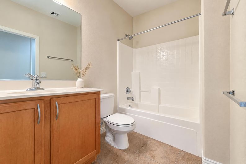Photo 15 of 23 of 2825 Lochbroom Way, Henderson, NV