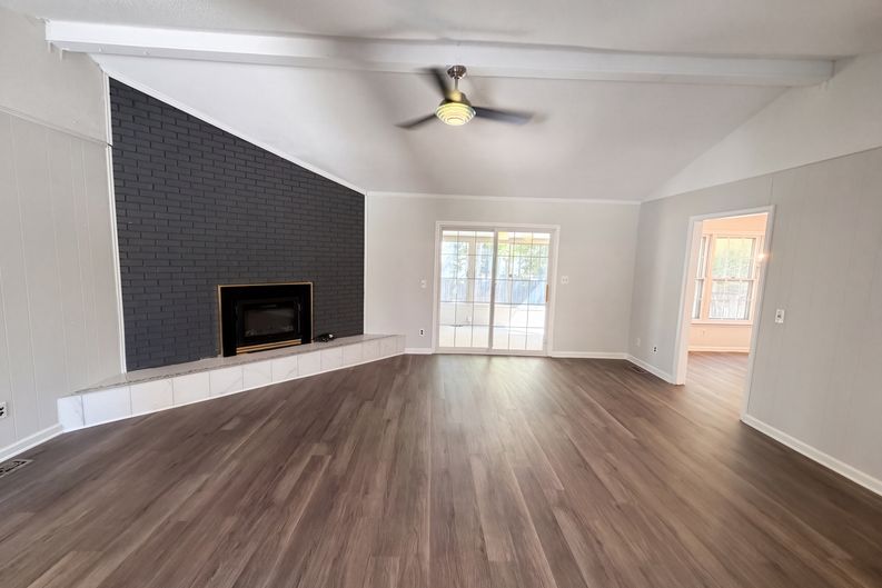 Photo 3 of 24 of 148 Whitwood Cir, Columbia, SC