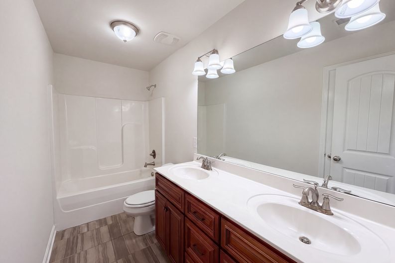 Photo 16 of 24 of 1032 Rudder Dr, Spring Hill, TN