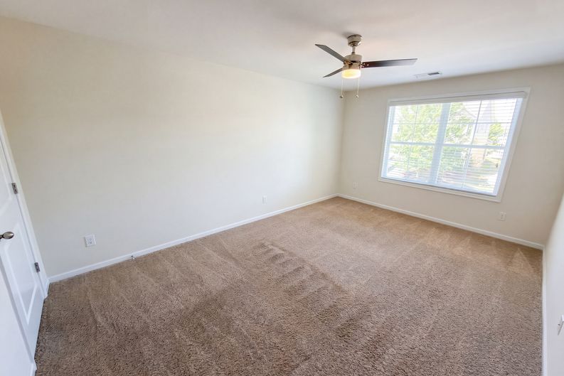 Photo 10 of 17 of 5015 Sea Cliff Ln, Lancaster, SC