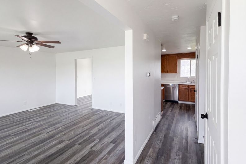 Photo 9 of 21 of 408 N 1500 W, Clinton, UT