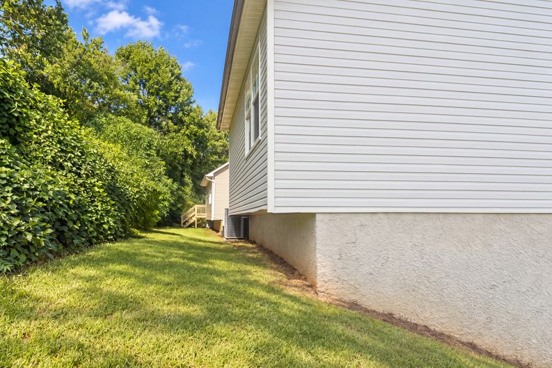 Photo 5 of 14 of 8917 Natures Pond Way, Knoxville, TN