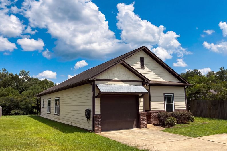 Photo 21 of 25 of 7734 Timber Leaf Ln, Bessemer, AL
