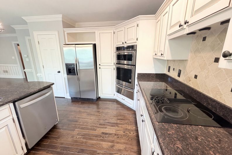 Photo 18 of 58 of 984 Forest Pond Ct, Marietta, GA