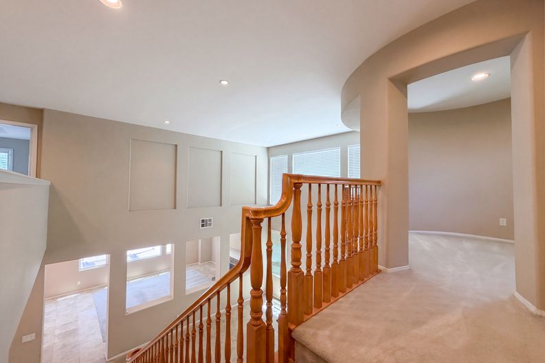 Photo 15 of 32 of 17780 Sweetgum Ln, Canyon Country, CA