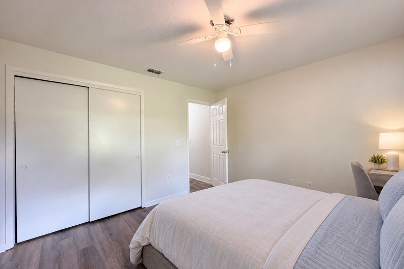Photo 16 of 21 of 1711 Avant St, Valrico, FL
