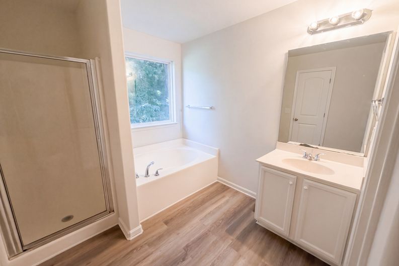 Photo 7 of 21 of 1131 Langston Dr, Greensboro, NC