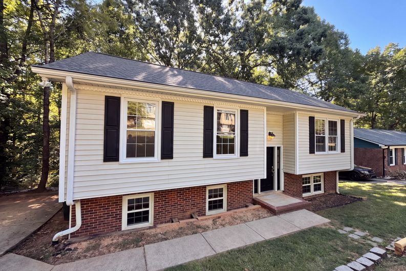 Photo 13 of 17 of 7816 Foxwood Dr, Raleigh, NC