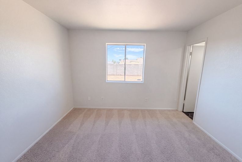Photo 9 of 27 of 1413 W Behrend Dr, Phoenix, AZ