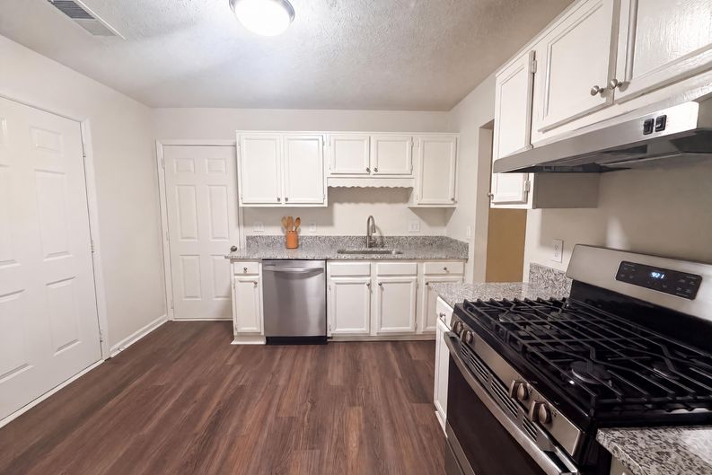 Photo 21 of 29 of 4320 Southvale Dr, Decatur, GA