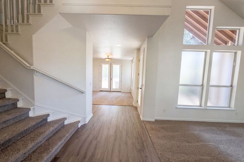 Photo 3 of 31 of 4711 Wildflower Ln, Rocklin, CA