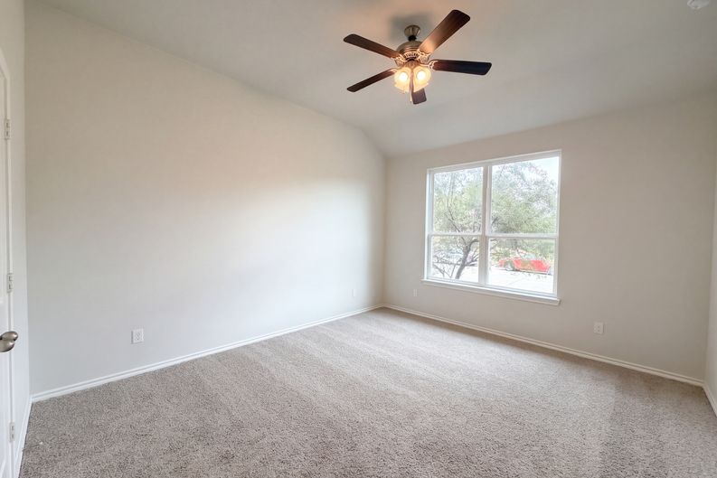 Photo 4 of 21 of 2825 Journey Ln, Crandall, TX