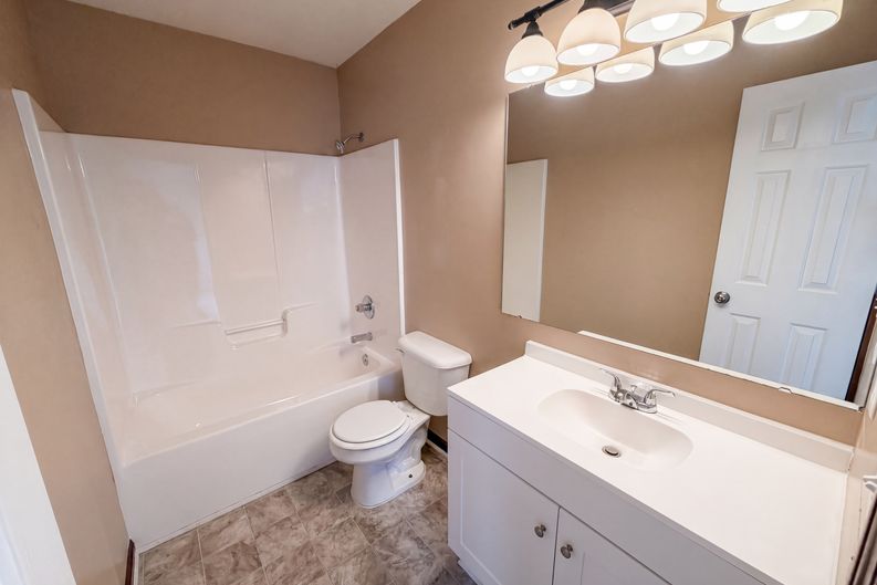 Photo 6 of 16 of 237 Arthurdale Dr, West Columbia, SC