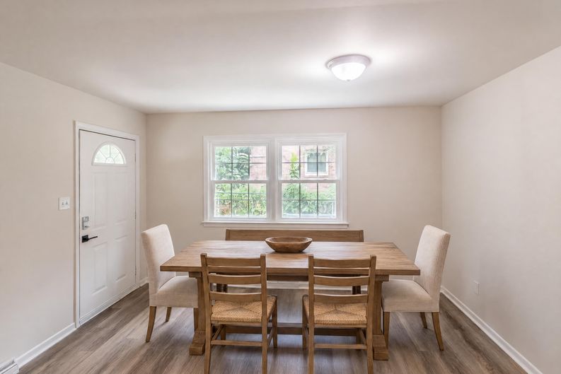 Photo 25 of 26 of 1502 W Meadowview Rd, Greensboro, NC