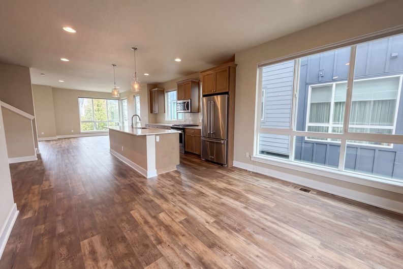 Photo 6 of 21 of 17302 SW Kite Ln, Beaverton, OR