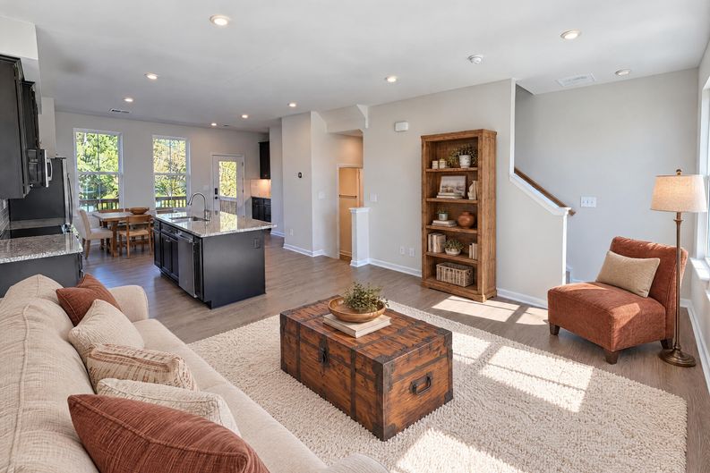 Photo 6 of 26 of 3344 Beeler Ln, Charlotte, NC