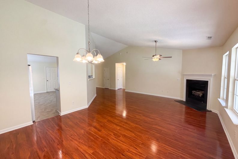 Photo 8 of 17 of 5512 Spindlewood Ct, Durham, NC