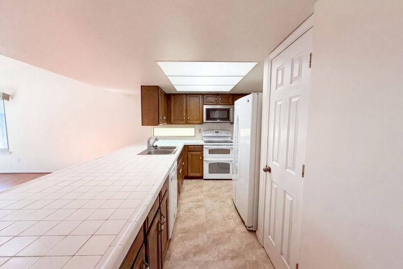Photo 8 of 22 of 6908 Welton Dr NE, Albuquerque, NM