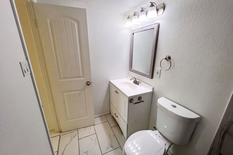 Photo 10 of 20 of 14838 N 33rd Dr, Phoenix, AZ