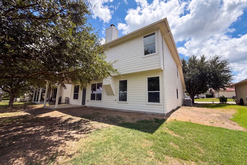 Photo 6 of 21 of 3765 Columbia Dr, Cibolo, TX