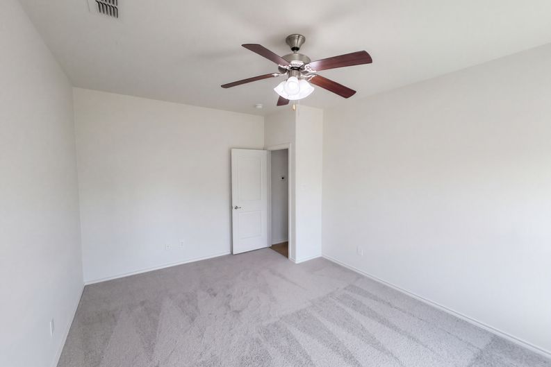 Photo 9 of 21 of 1728 Jacona Trl, Fort Worth, TX
