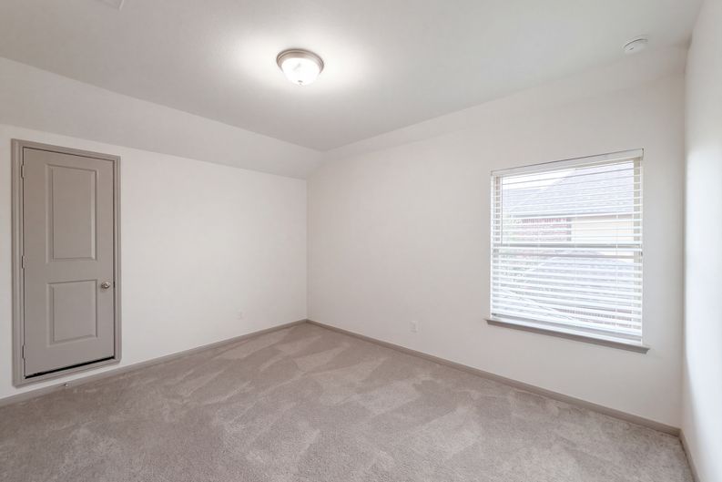 Photo 13 of 24 of 6702 Terania Cir, Katy, TX