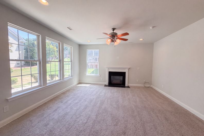 Photo 3 of 21 of 1578 Tice Hurst Ln, Apex, NC